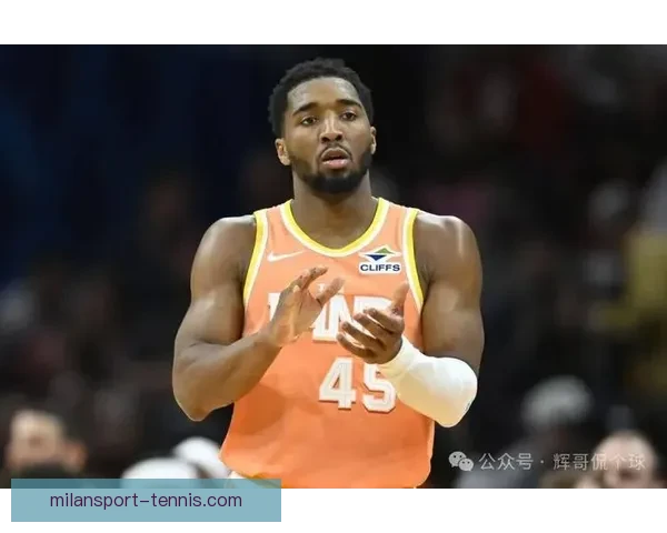 米切尔25分带领骑士复仇勇士锁定季后赛 哈登关键时刻19分助攻奠定胜局