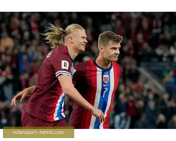 哈兰德久违戴帽手捧比赛用球晒照：这是个不错的周六